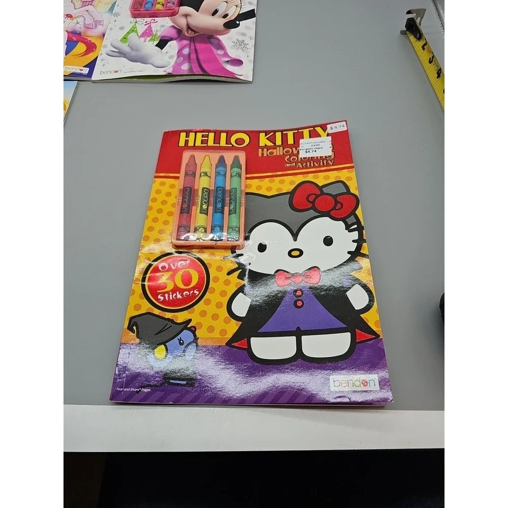 Hello‎ Kitty Sanrio Halloween Coloring & Activity Book with Crayons & Stickers
